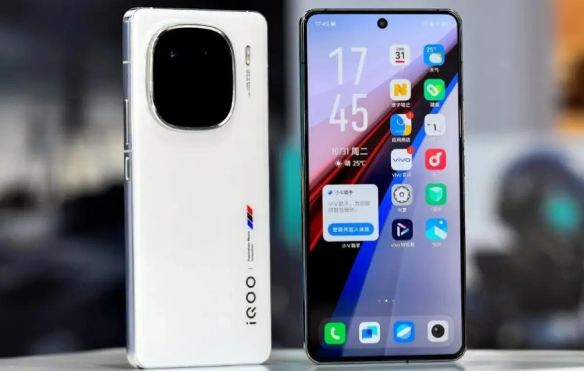 iQOO 12 smartphone iQOO dengan fitur fast charging 120Watt (Sumber: Gizmo China)