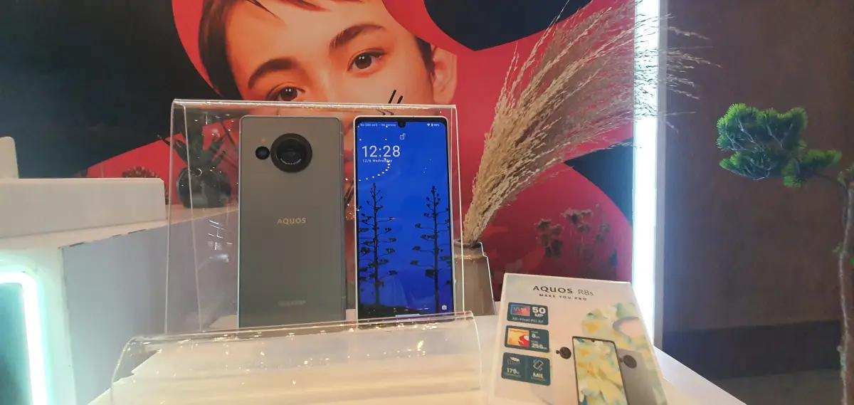 SHARP Luncurkan Smart Phone Aquos R8s pro (FOTO: Indogamers.com/Icaa)