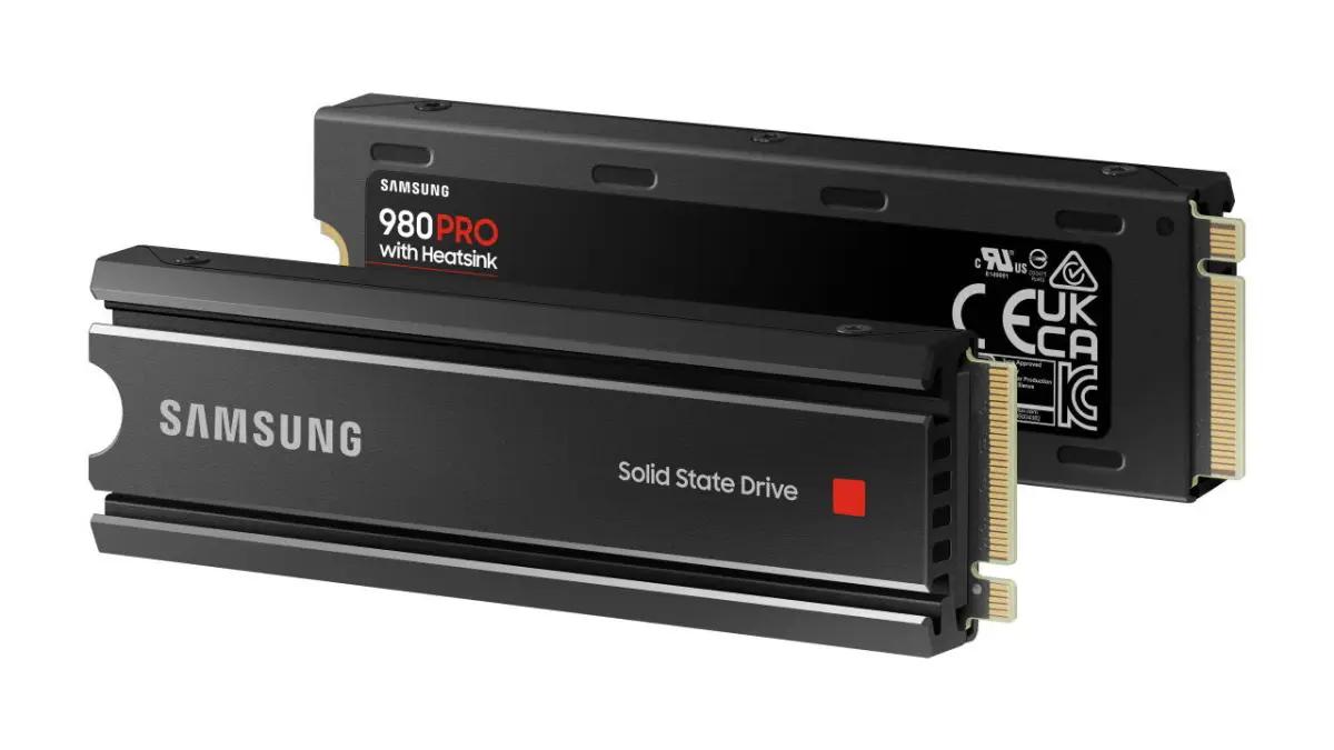 Samsung 980 PRO w/ Heatsink PCIe 4.0 NVMe SSD 1TB. (Sumber: PC Magz)