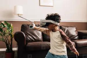 Ilustrasi anak main game VR. (Sumber: Barberena)