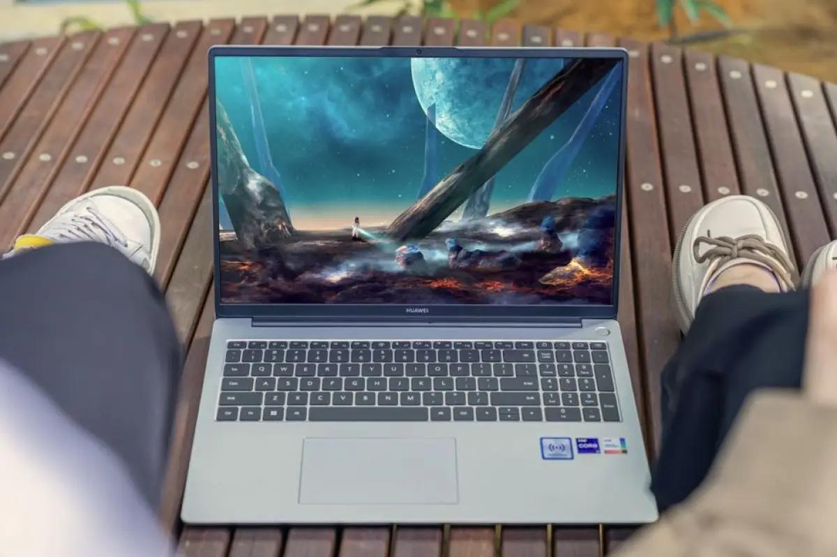 Huawei kembali kenalkan Huawei MateBook D 16, laptop berperforma gahar dengan layar besar berdesain stylish yang tipis dan ringan (FOTO: Huawei Indonesia)