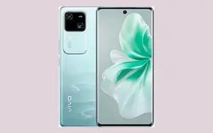 Vivo V30 yang hadir dengan dua kamera belakang beresolusi 50 MP (FOTO: Gsmarena)