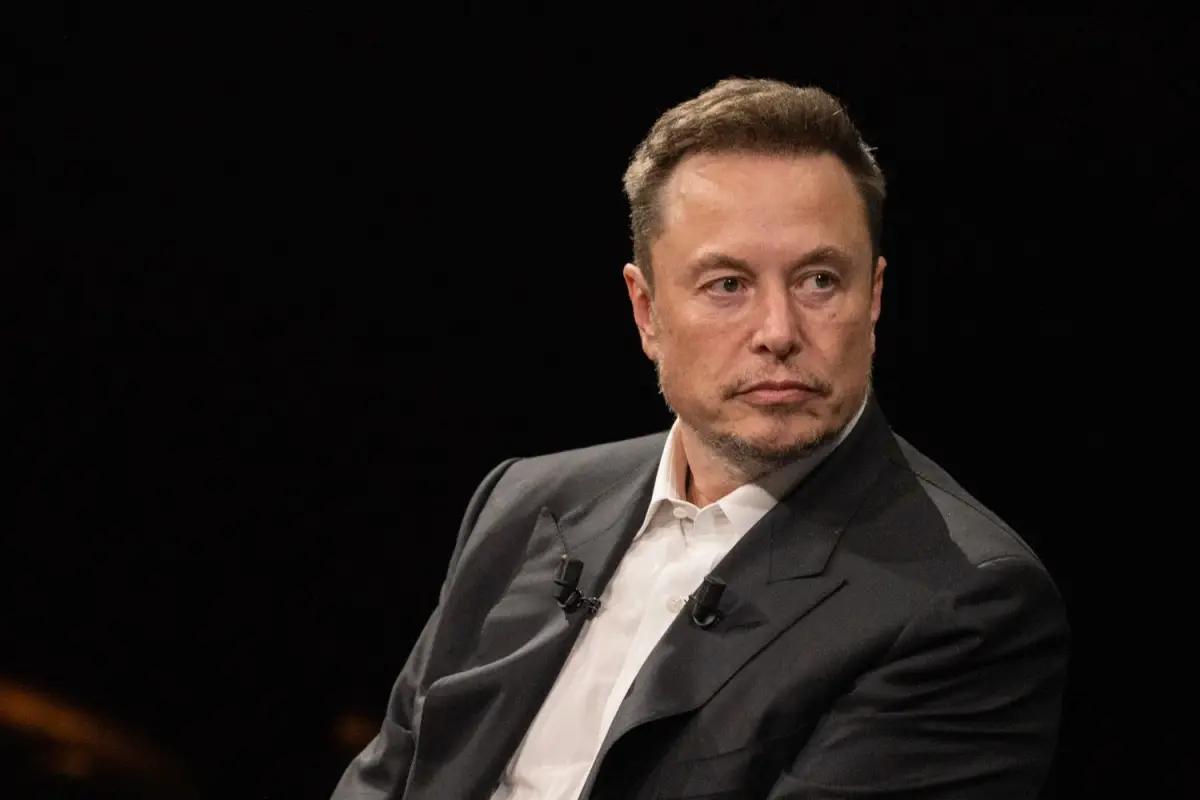 Elon Musk sindir Meta Dwon. (Sumber: investopedia)