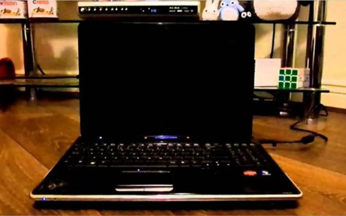 Ilustrasi laptop yang mengalami Black Screen (FOTO: pinterest)