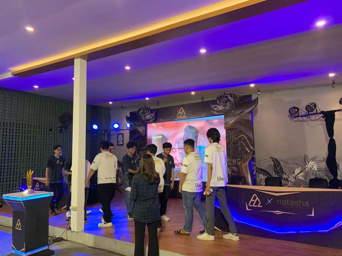 Final ECL 2024 mempertemukan UTY Esports vs UGM Esports, Minggu (19/05/2024).