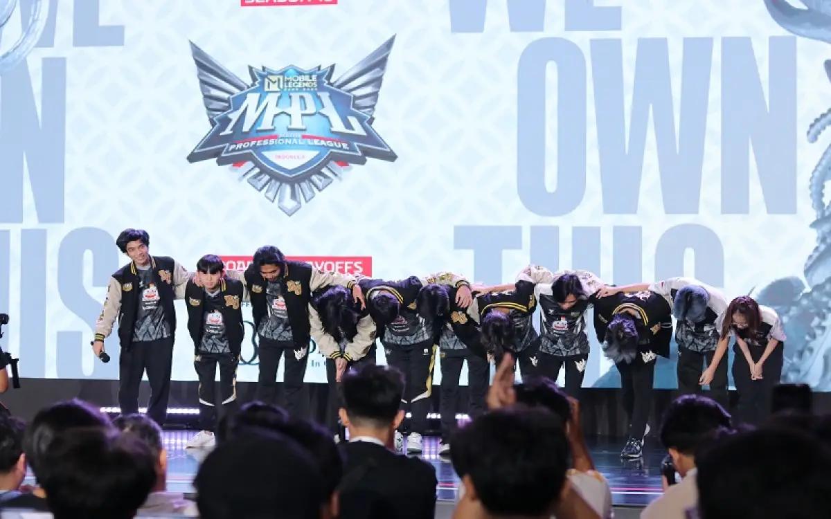 RRQ Hoshi jadi tim terakhir yang lolos ke playoff MPL ID Season 13. (FOTO: Moonton)