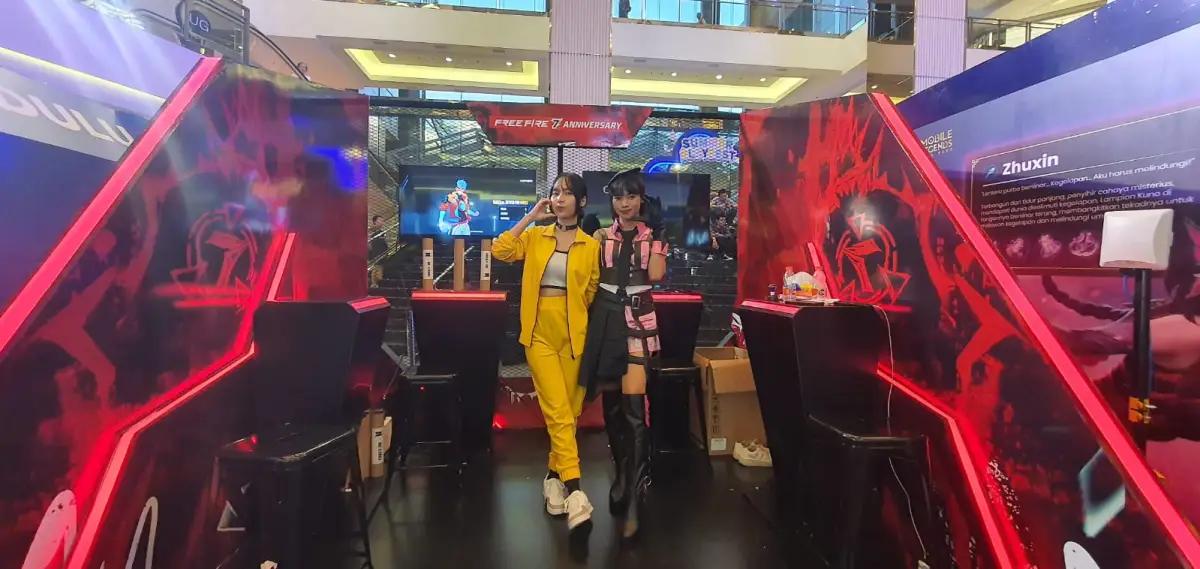 Booth Free Fire (FOTO: Indogamers.com/Ica Juniyanti)