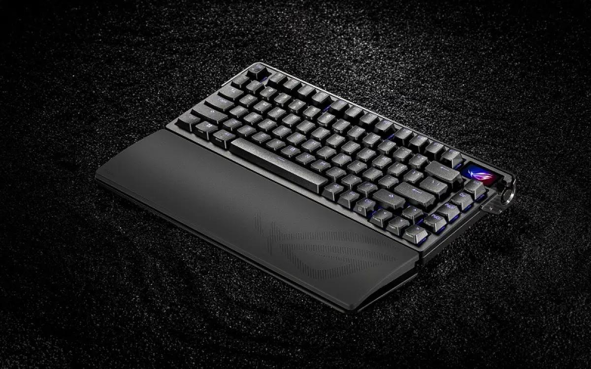 Asus ROG umumkan kehadiran keyboard gaming Azoth Extreme.