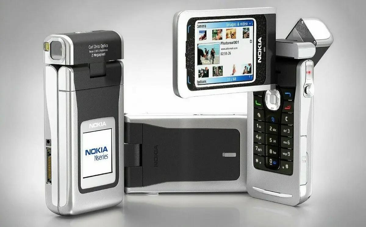 HP Nokia N90 , Salah Satu Handphone Lipat Nokia (Foto: eBay)