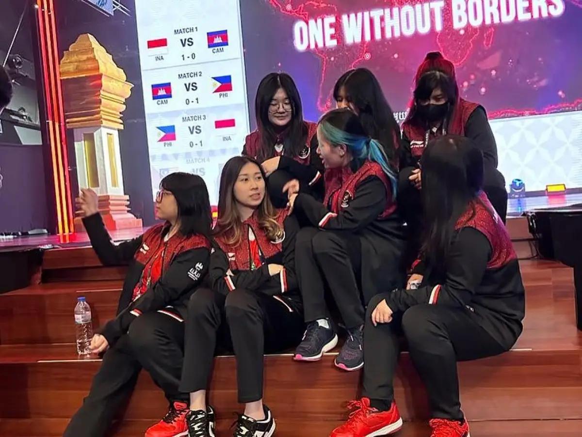 Momen MLBB Women Indonesia meraih emas SEA Games 2023. Akankah prestasi manis terulang di IESF World Esports Championships 2024 Riyadh? (FOTO: Instagram/viorelleval_)