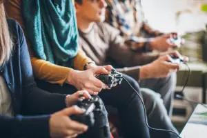 Sehat ala Gamer Versi PAFI Kabupaten Hulu Sungai Utara: Tips Menjaga Keseimbangan Antara Main Game dan Pola Hidup Sehat (Sumber: Jefferson Health)