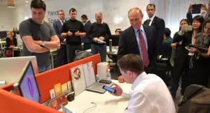 Presiden Rusia Vladimir Putin meminta negaranya bikin konsol game sendiri. (Sumber: Techspot)