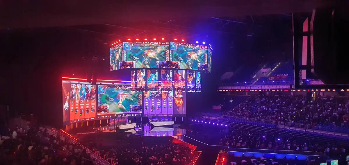 Panggung Mobile Legends (FOTO: Indogamers.com/Ica Juniyanti)