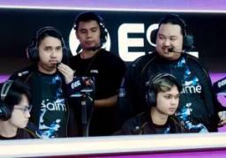 Penampilan RRQ Hoshi saat di turnamen ESL Snapdragon Pro Series. (FOTO: Instagram/teamrrq)