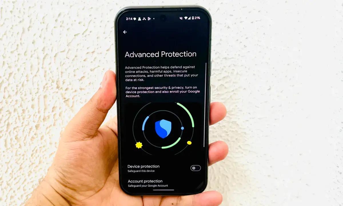 Live Threat Detection Android: Fitur Keamanan Baru & 5 Langkah Amankan Ponsel Anda Sekarang (FOTO: Nadeem Sarwar / Digital Trends)