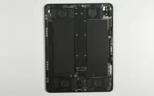 IPAD PRO M5 2025 TERBARU: Spek Monster, Servis Bikin Pusing! Skor Perbaikan Cuma Setengah Tiang (FOTO: gsmarena)