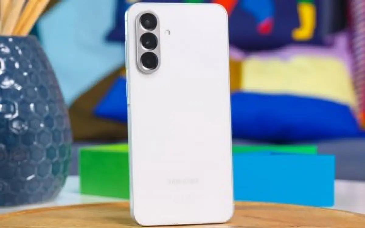 Gokil, Samsung Galaxy A57 5G Malah Lebih Cepat Ngecas Dibandingkan Calon Galaxy S26 (FOTO: gsmarena)