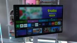 Bikin Setup Meja Lebih Minimalis! LG Smart Monitor 32U889SA Tawarkan Solusi "One-Cable" yang Praktis(FOTO: Youtube astronuggie)