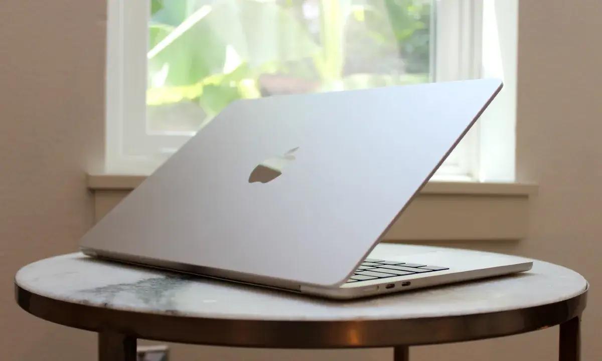 MacBook Murah Harga "Pelajar" Segera Rilis? Ini 4 Bocoran Penting yang Wajib Kamu Tahu! (FOTO: digitaltrends)