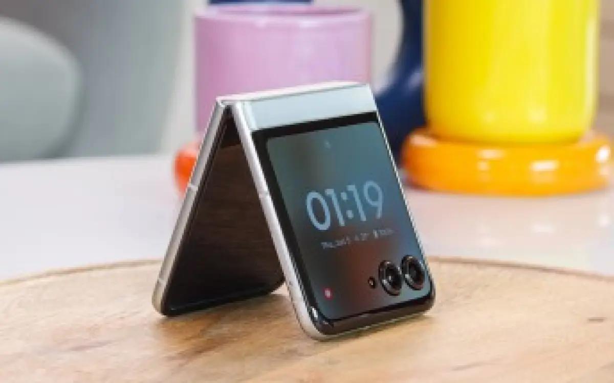 HP Layar Lipat Terbaru Motorola Razr 70 (FOTO: gsmarena)