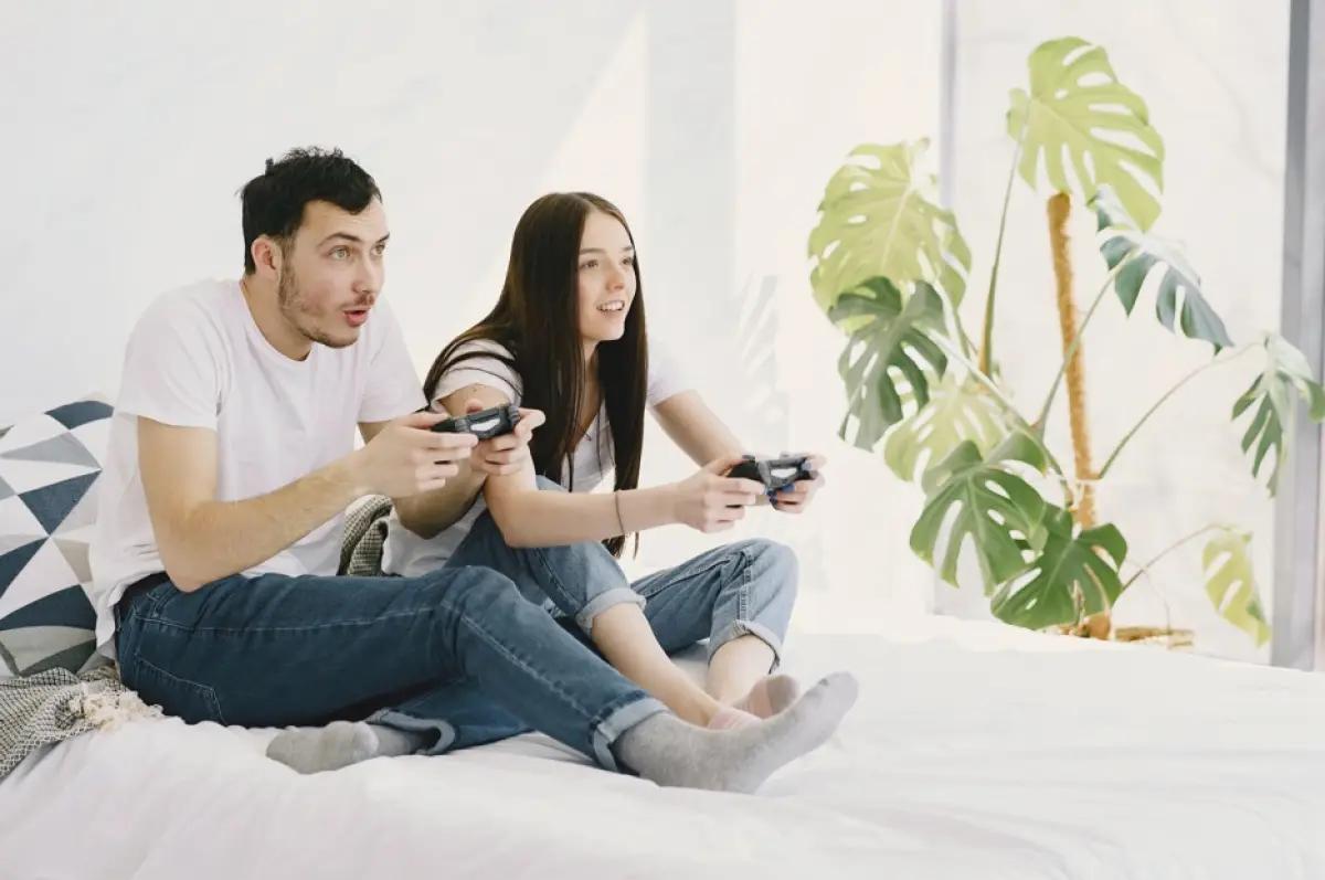 Mabar Anti-Berantem: Panduan Lengkap Memilih Game yang Pas buat Pasangan(FOTO: freepik.com)