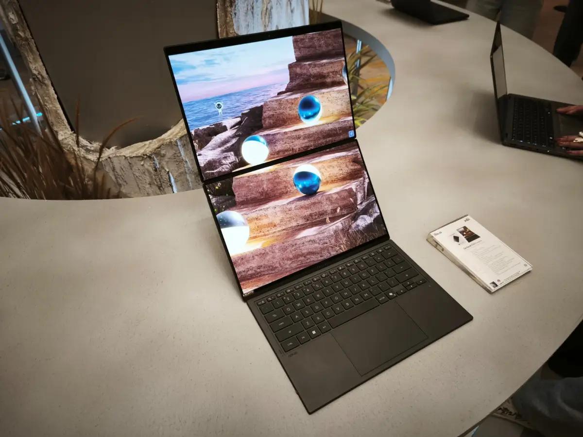 Laptop terbaru ASUS Zenbook DUO (UX8407AA) dengan teknologi AI generasi terbaru (FOTO: Ahamad Fajar/Indogamers.com)