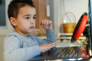 Dampak Game Online vs Bermain Fisik bagi Tumbuh Kembang Anak(FOTO: Pexels)