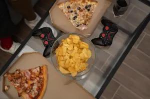 Tips Makan Sehat untuk Performa Maksimal Saat Bermain Game(FOTO: freepik.com)