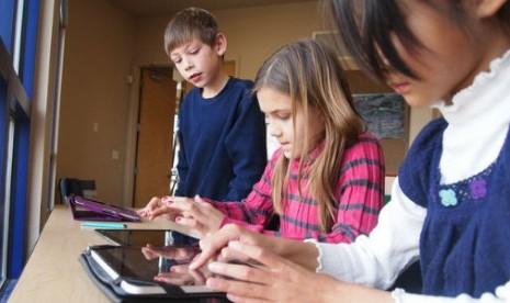 Smartphone Membuat Manusia Menjadi Budak Teknologi