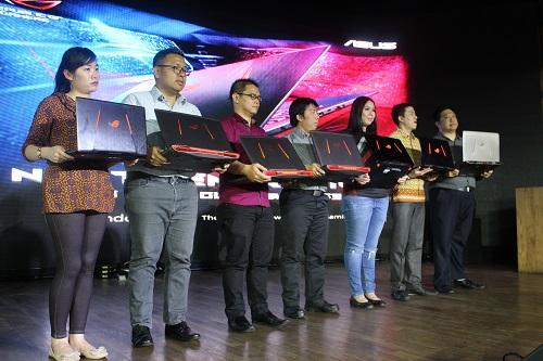 Asus Kenalkan Laptop Gaming Nyentrik ROG Strix GL702 dan ROG Strix GL553!