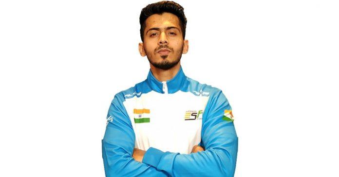 Moin dengan seragam kontingen India - The Bridge India