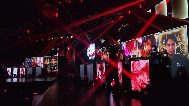 Blacklist International Juara M3 World Championship!