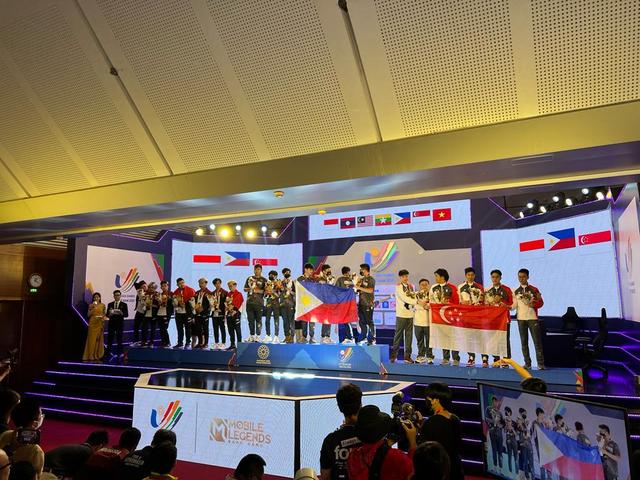 Timnas MLBB Indonesia Raih Medali Perak SEA Games 2021