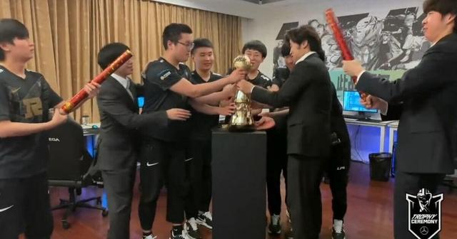 Pecundangi Tuan Rumah T1 di Final, RNG Juara MSI 2022