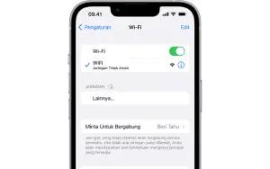 Ilustrasi iphone yang terhubung dengan jaringan WiFi (FOTO: Apple)