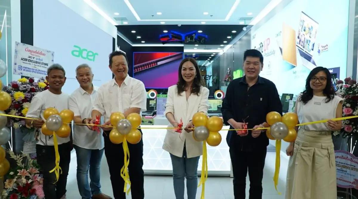 Acer hari ini, Senin, (29/1) meresmikan Acer Exclusive Store terlengkap di Pakuwon Mall Surabaya, lantai 1. (FOTO: Acer)