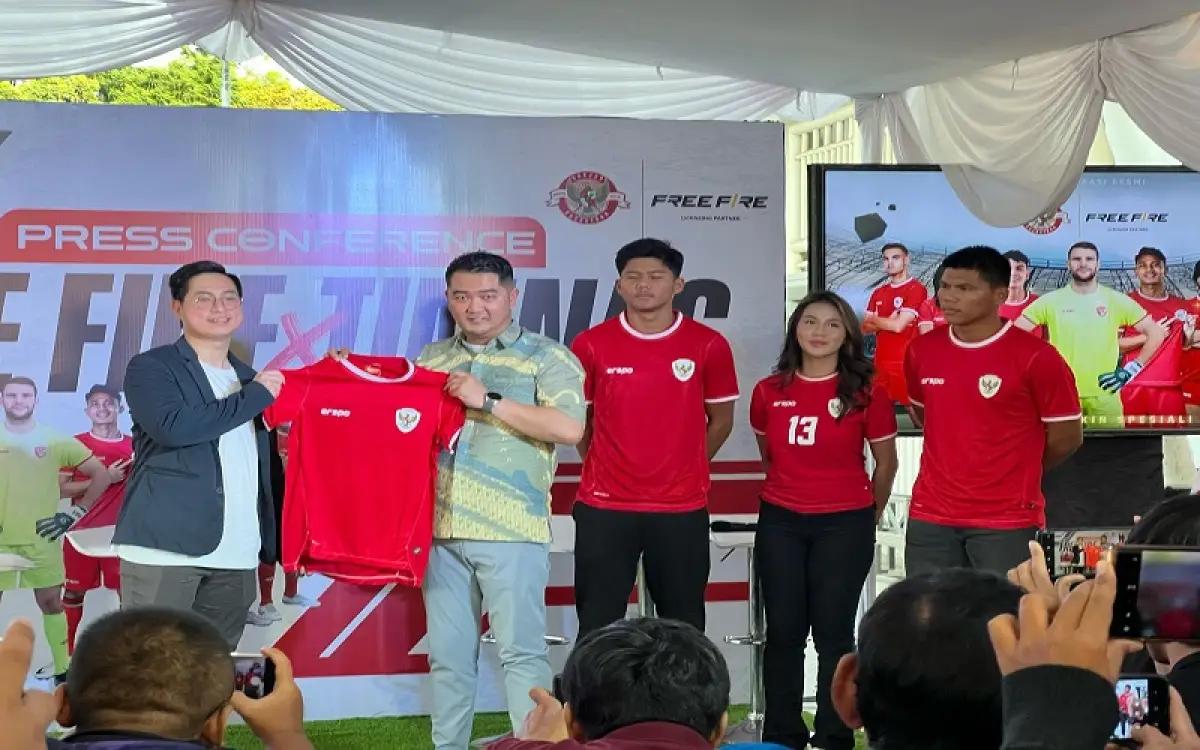 Free Fire bagikan jersey timnas gratus kepada para player gamenya. (FOTO: Garena)