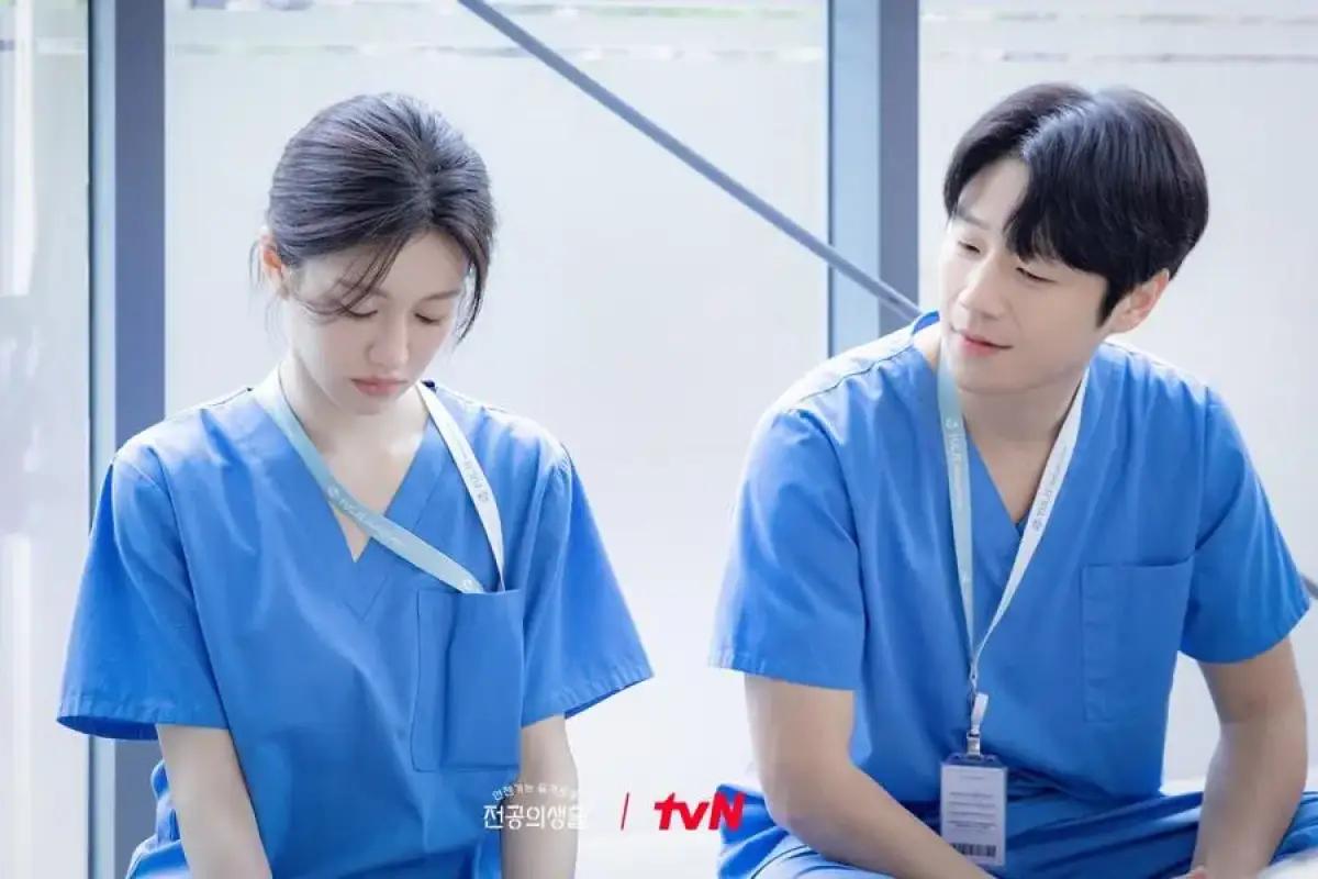 Resident Playbook dan Go Youn Jung Rajai Peringkat Drama dan Aktor Paling Viral!(FOTO: Soompi.com)
