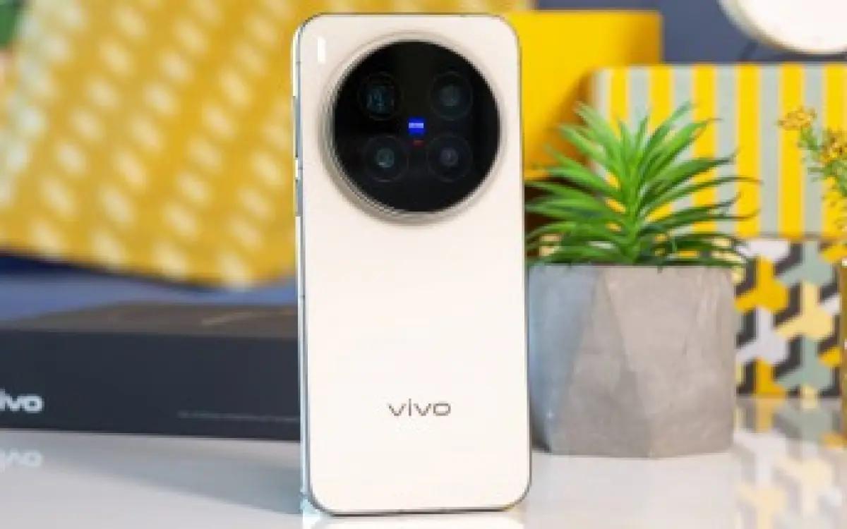Vivo X300 Ultra Siap Meluncur Global Bawa Baterai 7000 mAh dan Kamera 200MP (FOTO: gsmarena)
