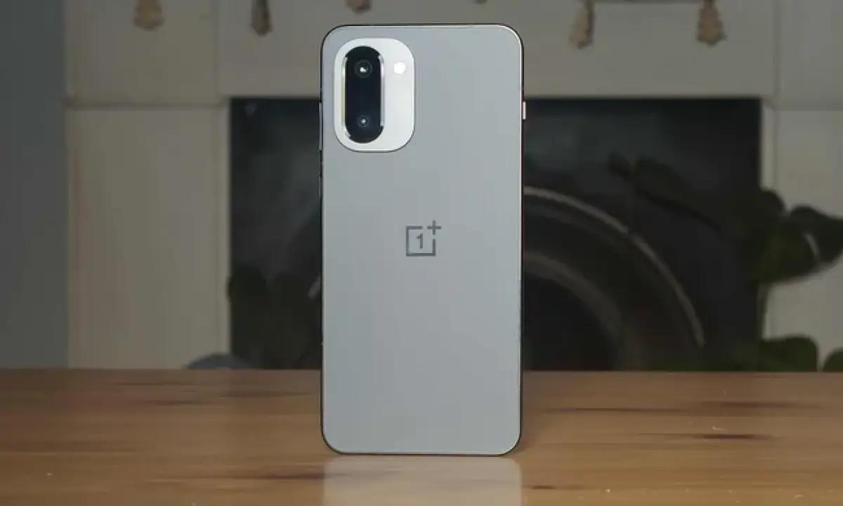 Fans HP Mungil Gigit Jari! Ini 3 Alasan Kenapa OnePlus Gak Bakal Rilis HP Compact dalam Waktu Dekat (FOTO: digitaltrends)