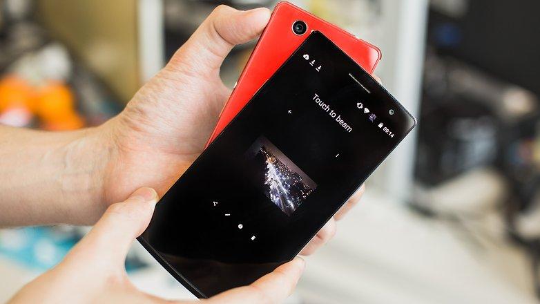 Sony Garap Teknologi Charging Wireless Antar Ponsel Tanpa Kabel!